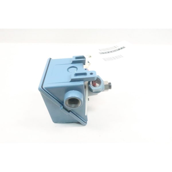 Interruptor de presión eléctrico United Electric UE 0500 psi 480 VCA - J402-376