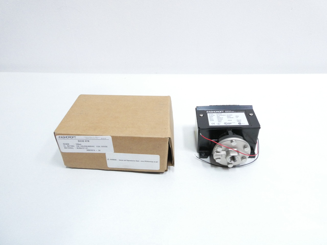 ASHCROFT B424B XFM 100PSI 125/250/480V-AC 125V-DC PRESSURE SWITCH
