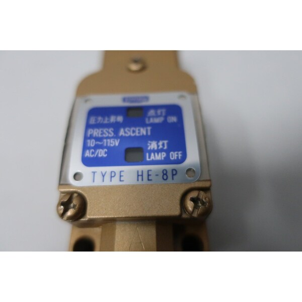 Interruptor de presión Toyoda ASCENT LAMP ON/OFF 10-115V-AC 10-115V-DC - HE-8P