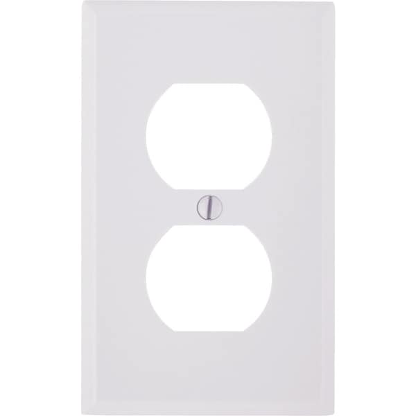 Leviton 1-Gang Smooth Plastic Outlet Wall Plate, White - 020-88003
