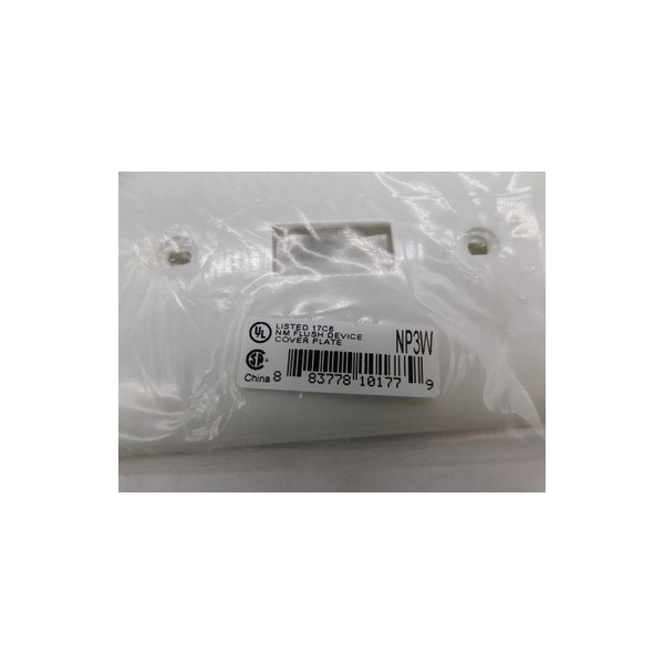 Hubbell Wiring Systems Wallplate, 3-G, 3 Togg, Wh - NP3W