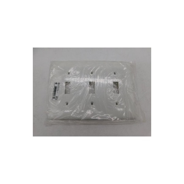 Hubbell Wiring Systems Wallplate, 3-G, 3 Togg, Wh - NP3W