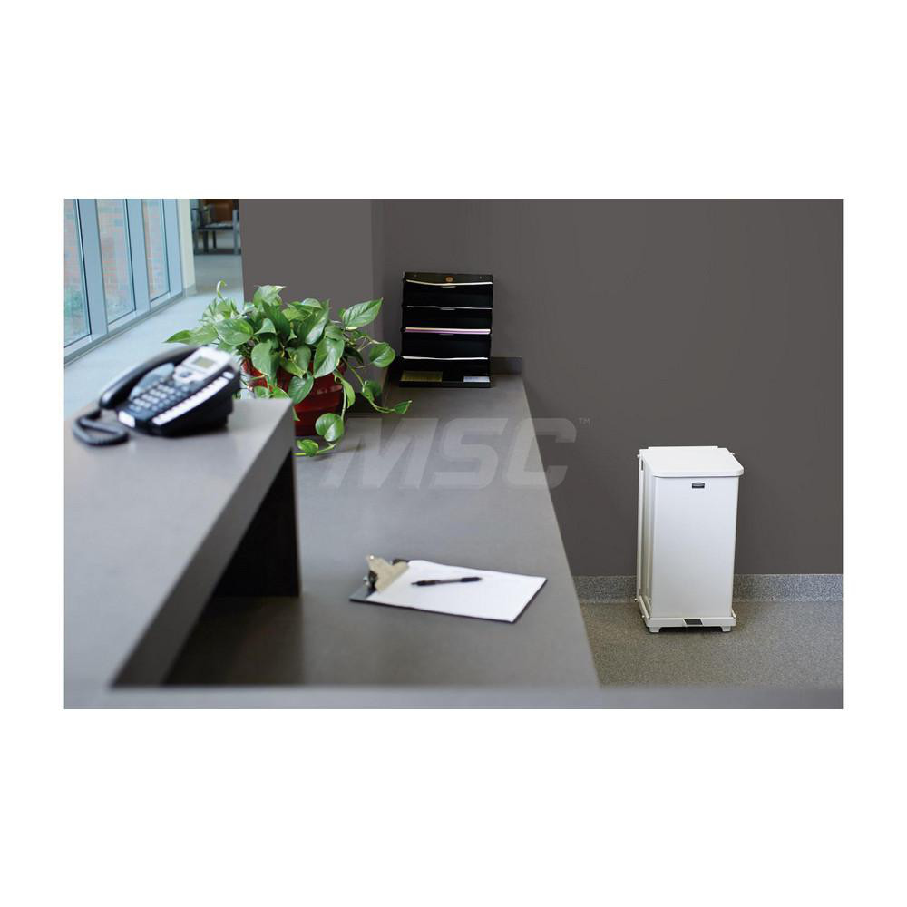 Rubbermaid 13 Gal Square Unlabeled Trash Can - FGST24EPLWH
