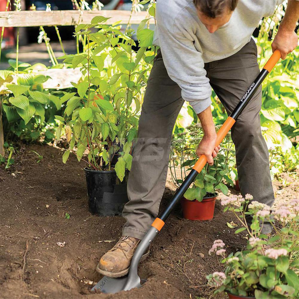 Fiskars Scooping Shovel: Steel, 6" Blade Length, 9" Blade Width - 395140-1001