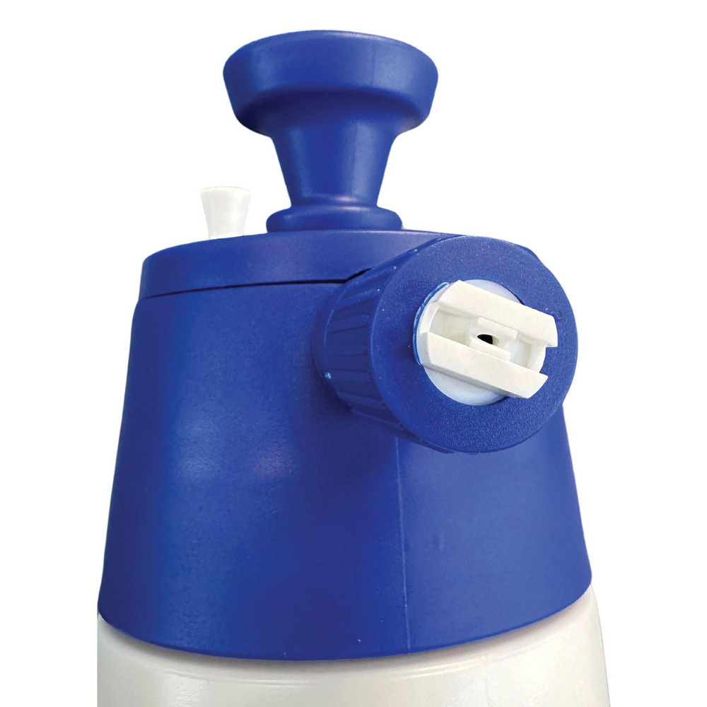 Kwazar Garden Sprayers: Sprayer Type: Handheld Sprayer; Tank Material: High Density Polyethylene; Volume Capacity: 2 L; Spray Pattern: Mist, Stream - 084220