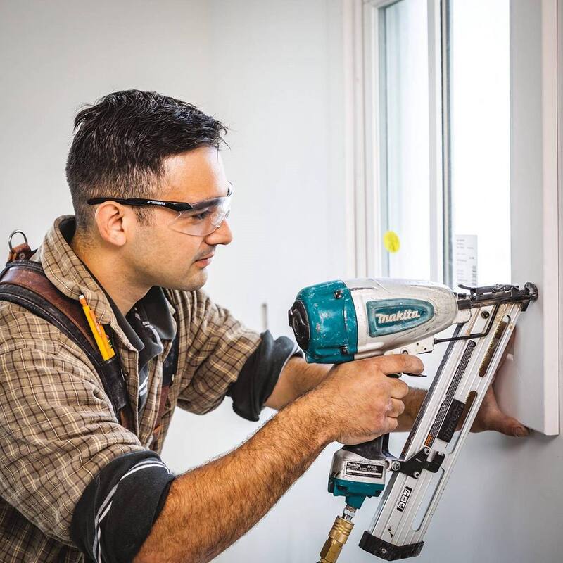Makita Quiet Series 1 Gal. 1/2 HP Compact, Oil-Free, Electric Air Compressor w/ 15-Gauge, 2-1/2in. Angled Finish Nailer - MAC100Q-AF635