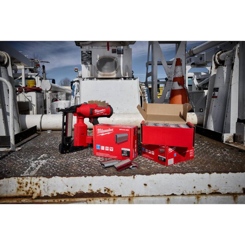 Milwaukee 1-3/4 in. 9-Gauge Galvanized Staples for M18 FUEL Utility Fencing Stapler (960 Per Box) - MPU134-960