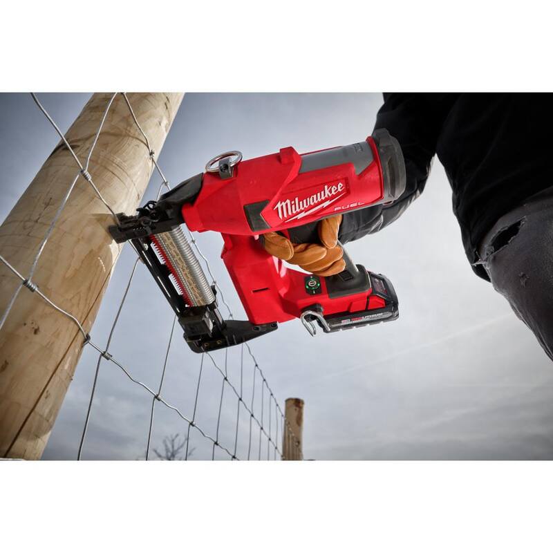 Milwaukee 1-3/4 in. 9-Gauge Galvanized Staples for M18 FUEL Utility Fencing Stapler (960 Per Box) - MPU134-960
