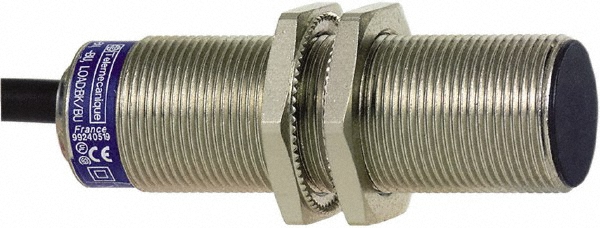 Telemecanique Sensors Capacitive Proximity Sensor: Cylinder, 5 mm Detection Distance - XT118B1PCL2