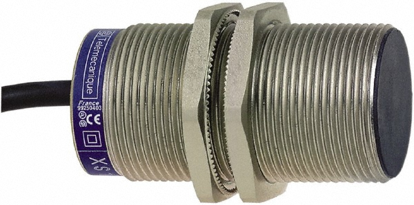 Telemecanique Sensors Inductive Proximity Sensor: Cylinder, 10 mm Detection Distance - XS1M30KPM40