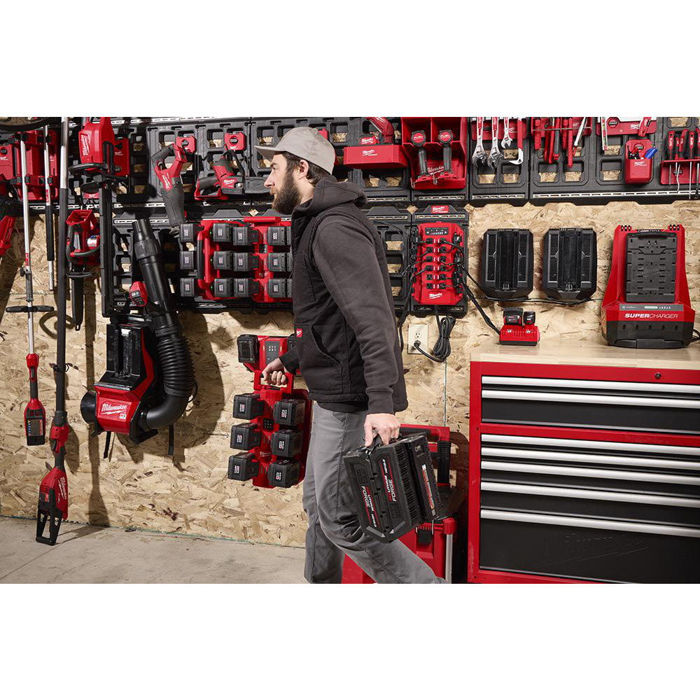 Milwaukee Tool Power Outlet Strips: Amperage: 15.0000; Voltage: 120 V - 3333-15A