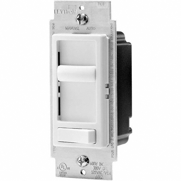 Cooper Lighting 26 Watt, 2,751 Lumens, 5,000°K, 120/277V, IP66 LED Wall Pack Light Fixture - XTOR3B-PC1