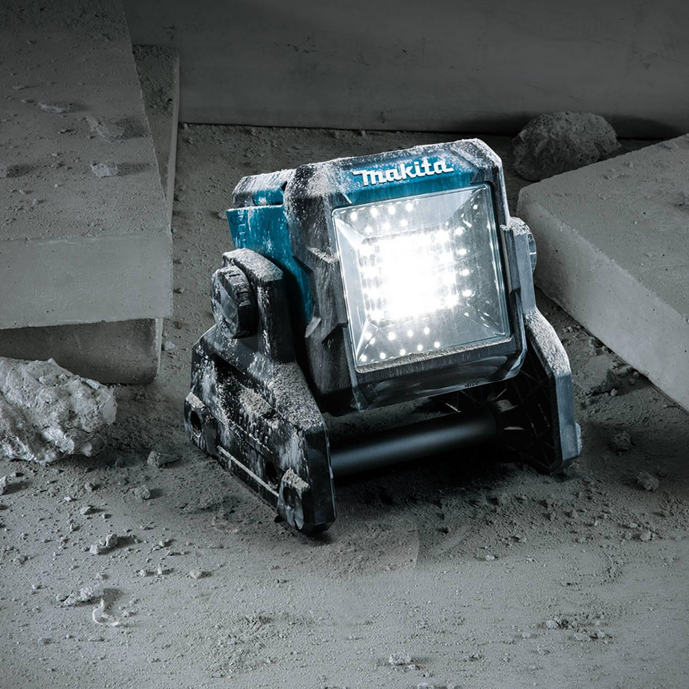 Makita Cordless Work Light: 40V, 1,100 Lumens - ML003G