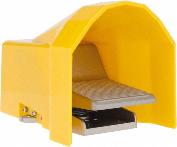 Hubbell Wiring Device-Kellems Temporary String Lights: Cord Length (Feet): 20; Guard Material: Plastic - HBL182S20LED