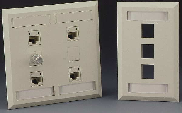 Hubbell Wiring Device-Kellems Wall Plates: Wall Plate Type: Sectional Wall Plates; Color: Gray; Finish: Smooth; Wall Plate Configuration: Port; Material: Thermoplastic - IFP26GY