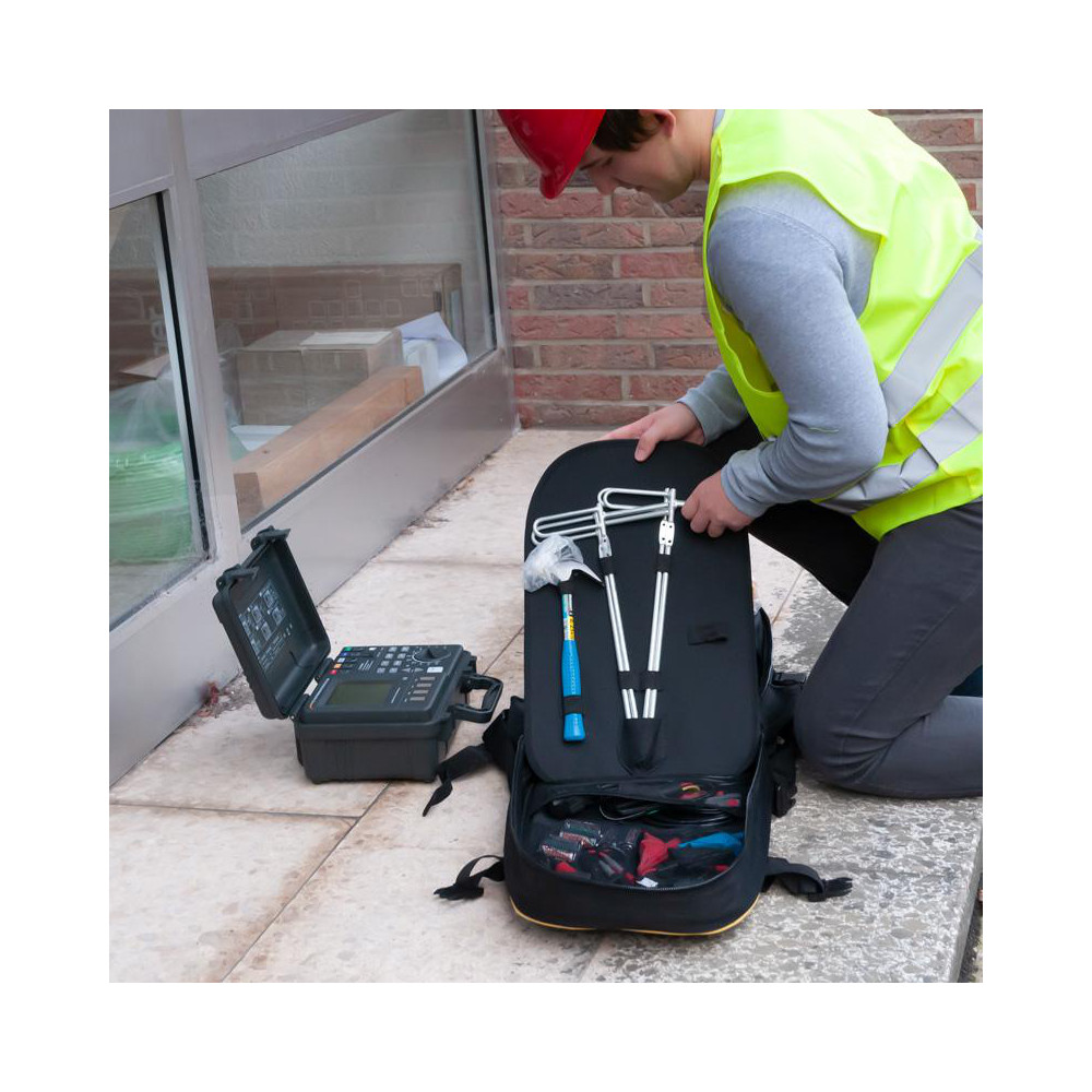 PCE Instruments Earth Ground Resistance Testers; Maximum Earth Ground Resistance (kiloohm): 300; Minimum Earth Ground Resistance (kiloohm): 0.00002; Minimum Resolution: 0.001; Operating Frequency (Hz): 400; Maximum Resolution: 0.002; Cat Rating: CAT III; Accuracy: 5; Amperage: 250.0000; Voltage: 48.00 - PCE-ET 5000