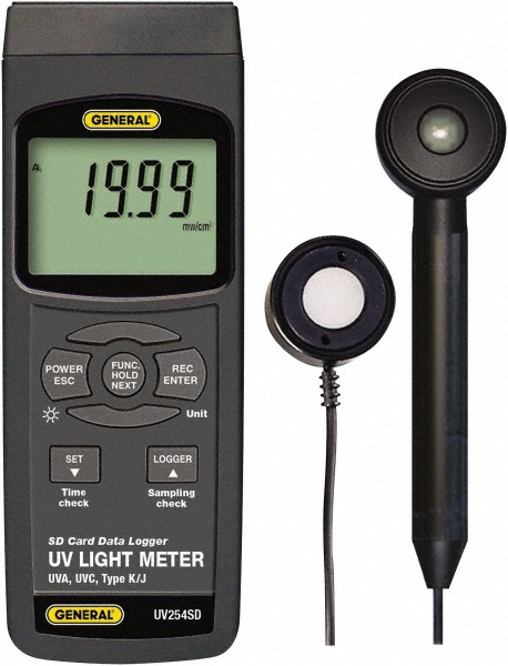 Extech 9 Volt Battery, 5,000 FC, LCD Display, Color Corrected Photodiode, Light Meter - 407026