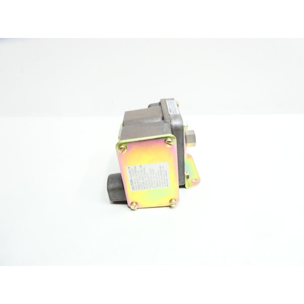 Interruptor de presión Barksdale 1/4IN 0.4-18PSI 125-480V-AC - D2T-H18SS