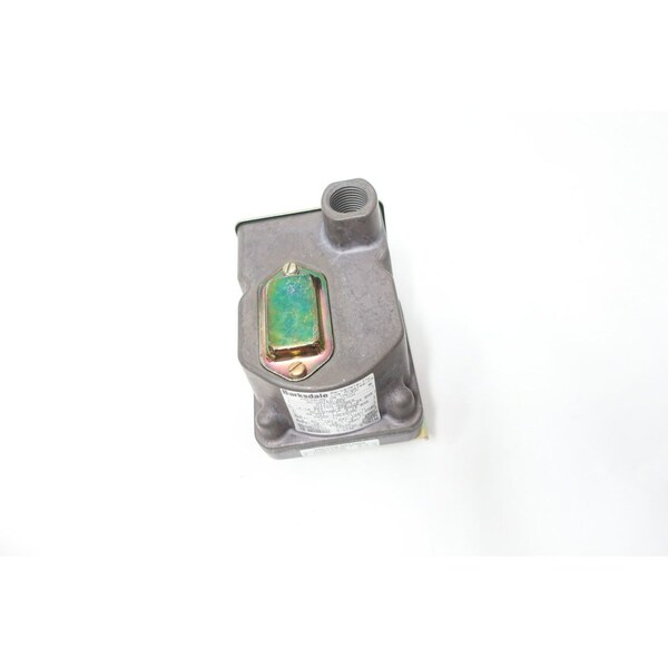 Interruptor de presión Barksdale 0.4-18 PSI 125/250/480V-AC - D1T-H18SS
