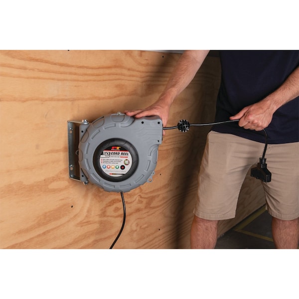 Perform Tool Retractable 50 Foot of 16 Gauge Cord With Polarized Plug and 3 Grounded 10 Amp Outlets Wall Mount - W2273