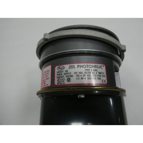 Interruptor de presión Dwyer Photohelic 1/8 pulgadas 0-1 pulgada de agua H2O 120V-AC - A3001C