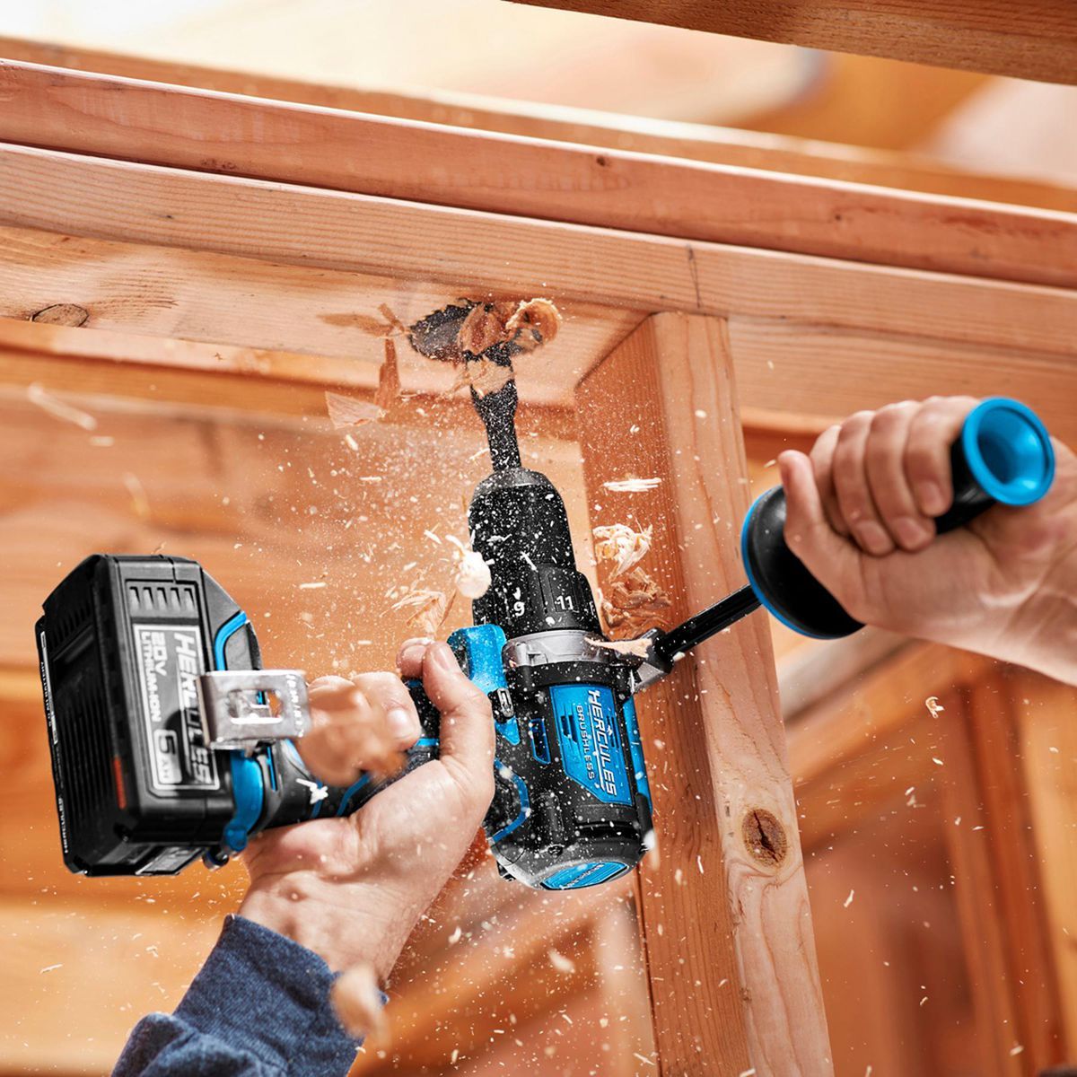 Kit inalámbrico Hercules 20V Brushless de 1/2 pulgadas con taladro/destornillador, mango lateral, batería de 2 Ah y cargador - 70067.