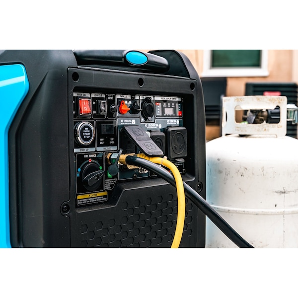 Pulsar Portable and Inverter Generator, 6,000 W/5,500 W Rated, 7,250 W/6,000 W Surge, 20 A A - PGDA70BISCO