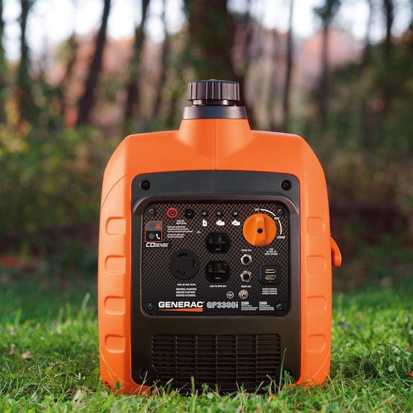 Generac Portable Generator, 2,500 W Rated, 3,300 W Surge, Recoil Start, 120V AC, 20.8 A - 7153