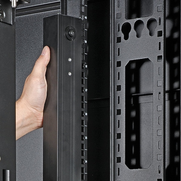 Tripp Lite PDU, 3-Ph, Switched, 17.3kW, 24 C13, 6 C19, 0U - PDU3XVSR6L2230B
