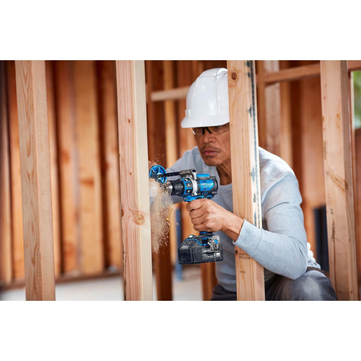 Kit combo de 2 herramientas Hercules 20V Brushless Cordless Hammer Drill and Impact Driver con (2) baterías de 5 Ah y cargador - 71291