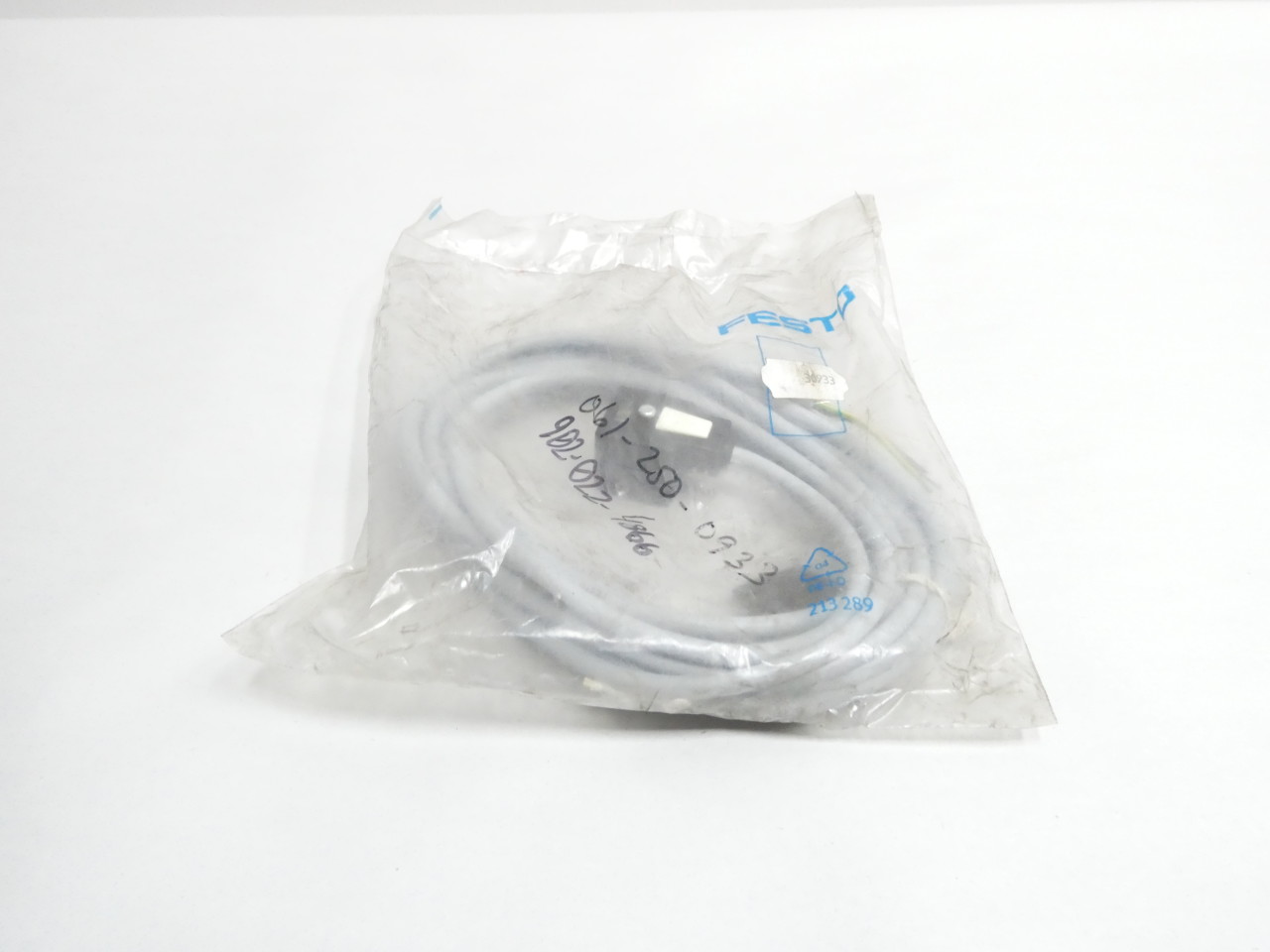 FESTO KMC-1-24-5-LED PLUG SOCKET 24V-DC CORDSET CABLE - MRO INDUSTRIAL
