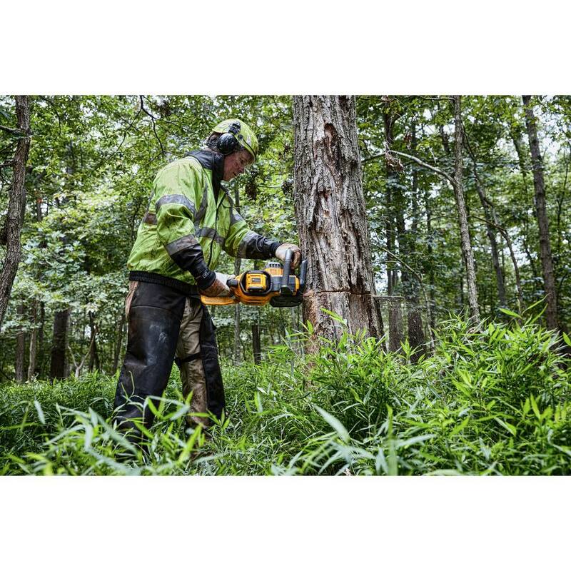 DEWALT FLEXVOLT 60V MAX 20 in. Brushless Electric Cordless Chainsaw Kit and Carry Case with (1) FLEXVOLT 5 Ah Battery & Charger - DCCS677Z1