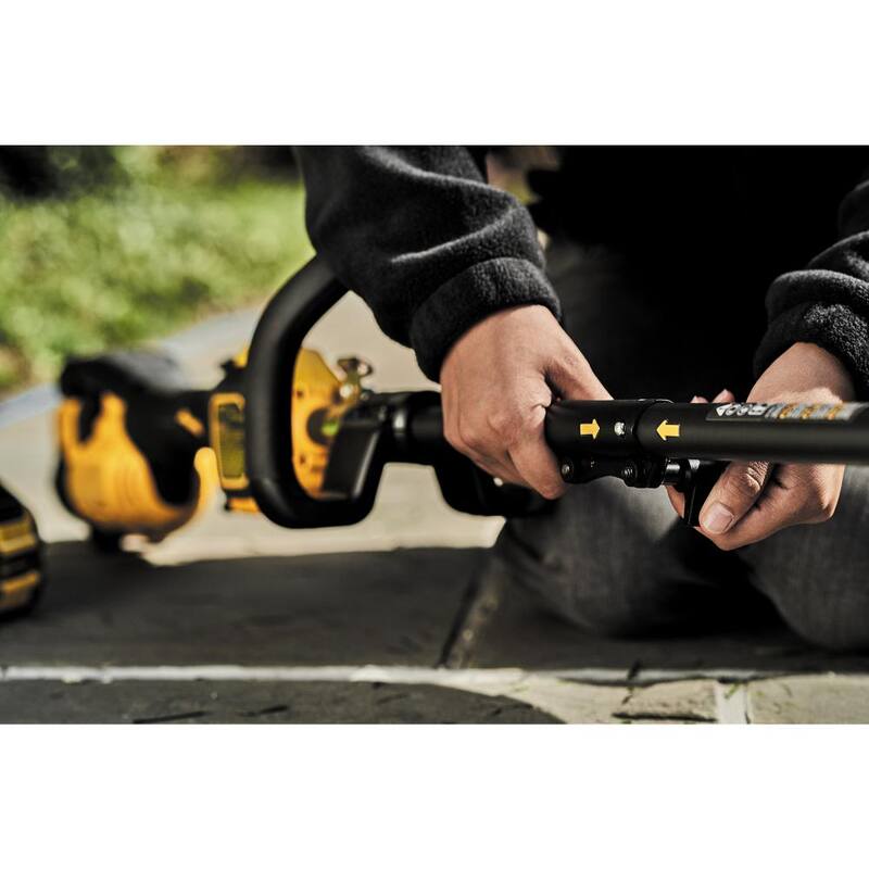 DEWALT FLEXVOLT 60V MAX 17 in. Cordless Battery Powered Attachment Capable Trimmer Kit with (1) FLEXVOLT 3 Ah Battery & Charger - DCST972X1