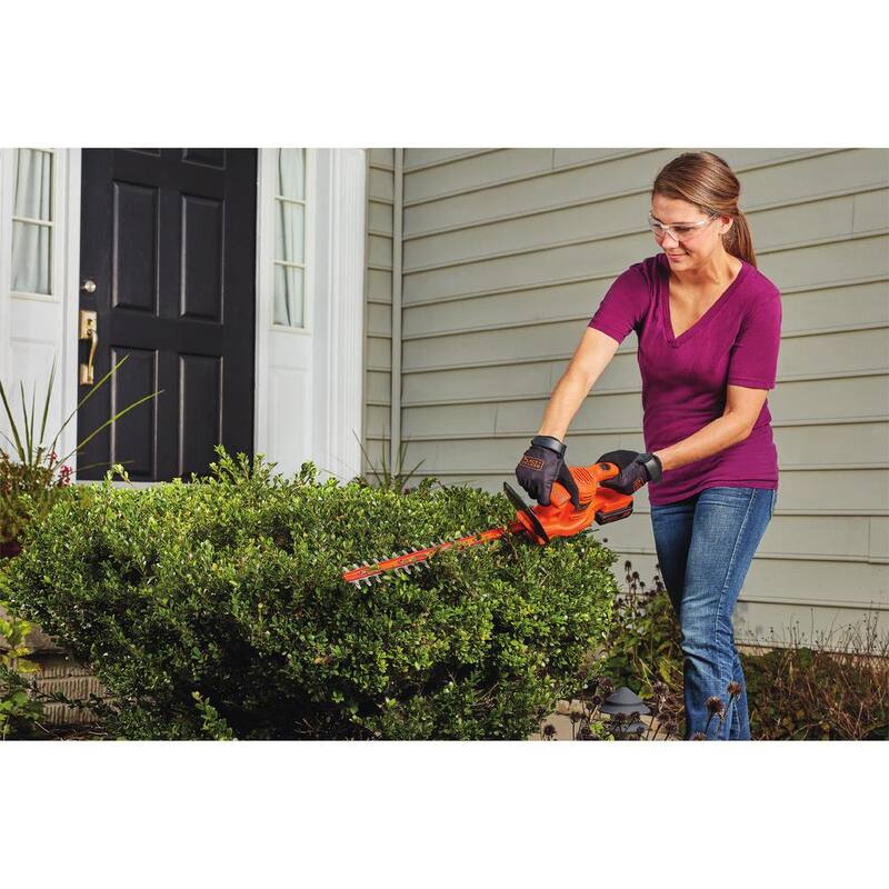 BLACK+DECKER 20V MAX Cordless Battery Powered Hedge Trimmer Kit with (1) 1.5Ah Battery & Charger - LHT218C1