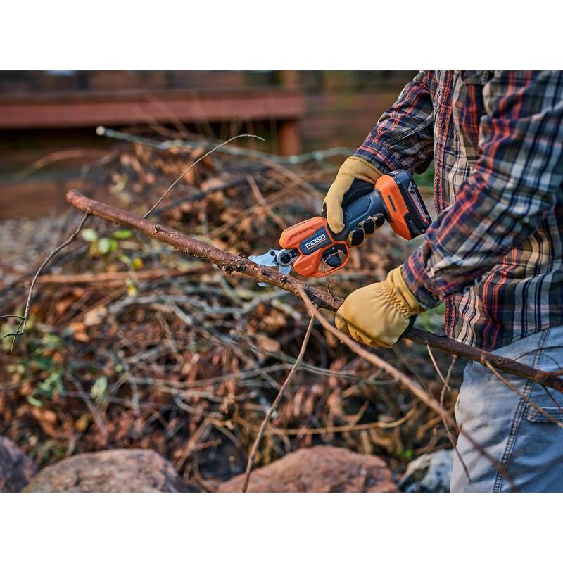 RIDGID 18V Brushless Cordless Battery Pruner (Tool Only) - R01301B
