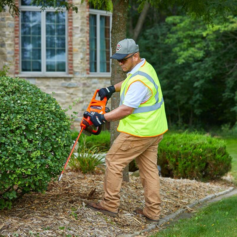 ECHO eFORCE 22 in. 56V Cordless Battery Hedge Trimmer with 2.5Ah Battery and Charger - DHC-2300C1
