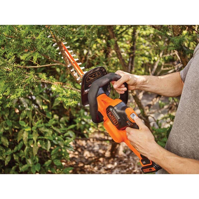 BLACK+DECKER 20V MAX 22in. Cordless Battery Powered Hedge Trimmer Kit with (1) 1.5Ah Battery & Charger - LHT321