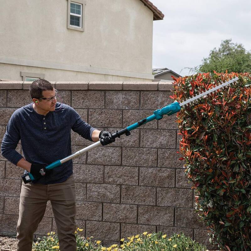 Makita LXT 18V Lithium-Ion Cordless 18 in. Telescoping Articulating Pole Hedge Trimmer Kit, 4.0Ah - XNU05SM1