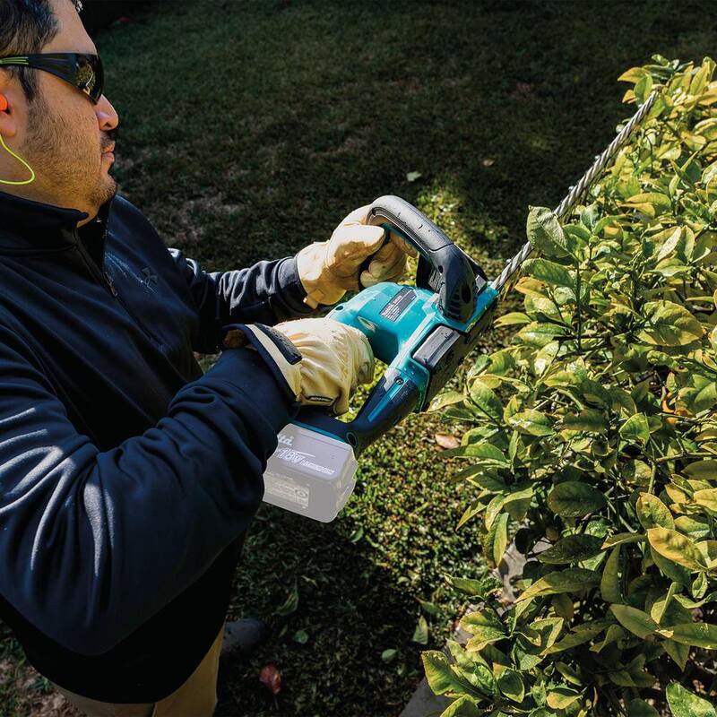 Makita LXT 18V Lithium-Ion Brushless Cordless 24 in. Hedge Trimmer (Tool Only) - XHU09Z
