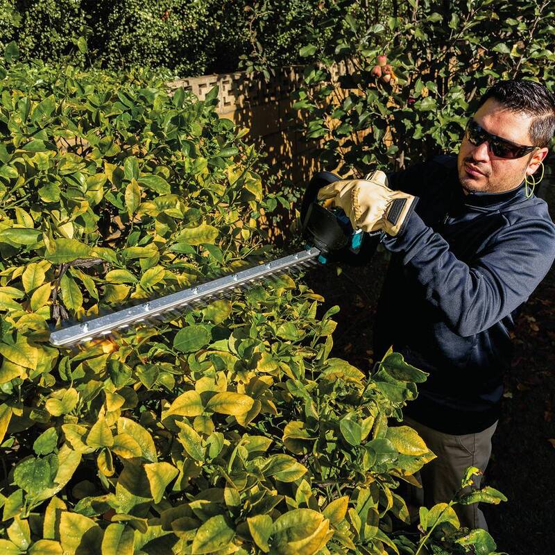 Makita LXT 18V Lithium-Ion Brushless Cordless 24 in. Hedge Trimmer (Tool Only) - XHU09Z