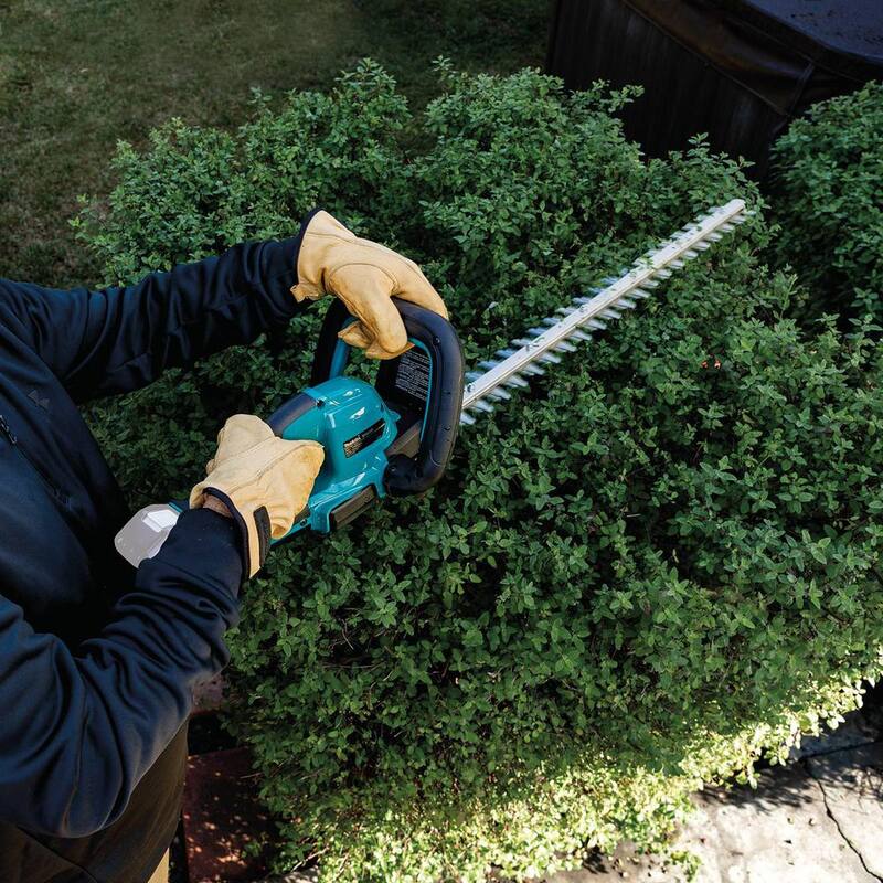 Makita LXT 18V Lithium-Ion Brushless Cordless 24 in. Hedge Trimmer (Tool Only) - XHU09Z