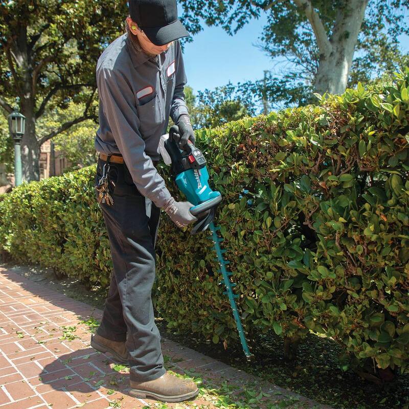 Makita XGT 40V max Brushless Cordless 24 in. Hedge Trimmer (Tool Only) - GHU02Z