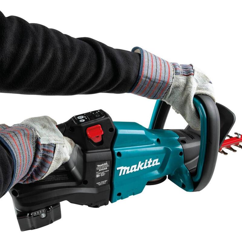 Makita LXT 18V Lithium-Ion Brushless Cordless 30 in. Hedge Trimmer Kit (5.0Ah) - XHU08T