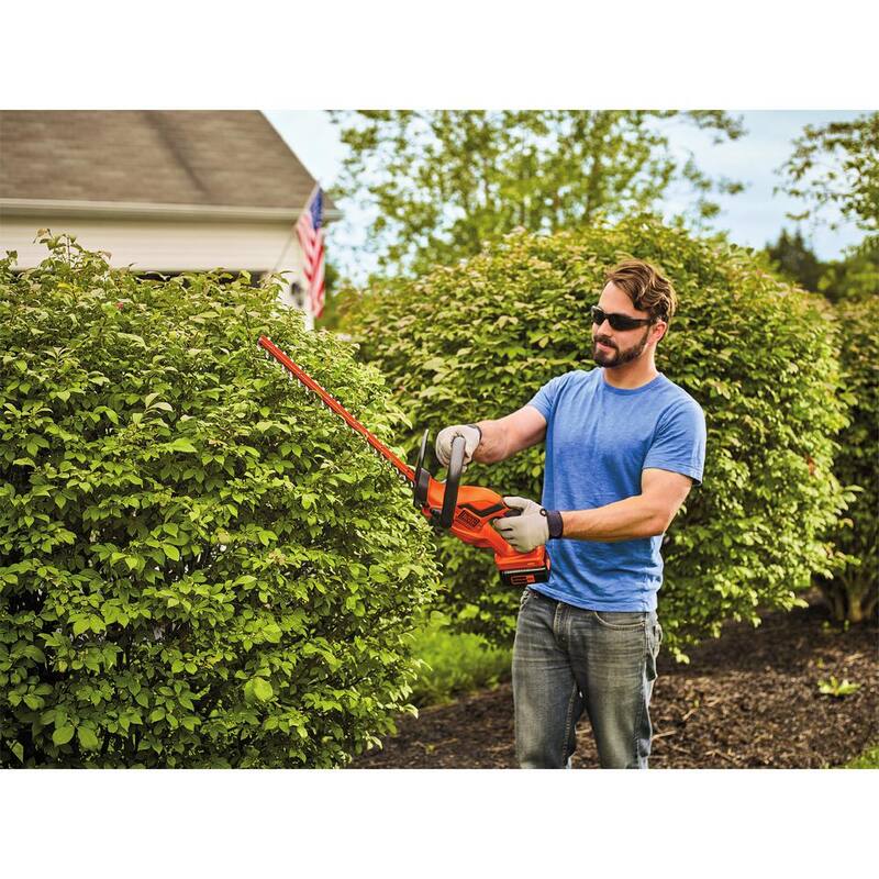 BLACK+DECKER 40V MAX 22in. Cordless Battery Powered Hedge Trimmer Kit with (1) 1.5Ah Battery & Charger - LHT2240C