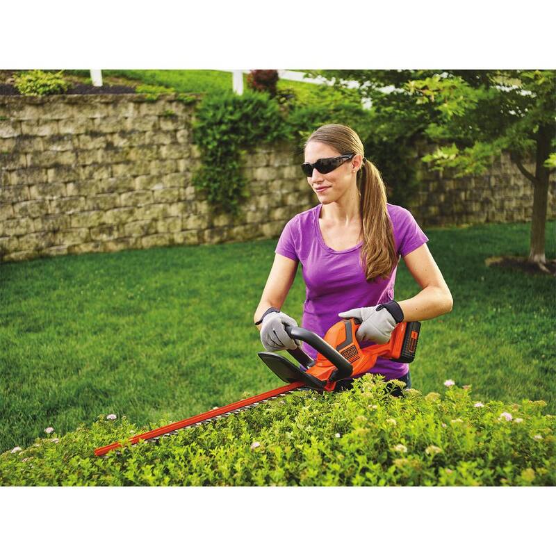BLACK+DECKER 40V MAX 22in. Cordless Battery Powered Hedge Trimmer Kit with (1) 1.5Ah Battery & Charger - LHT2240C