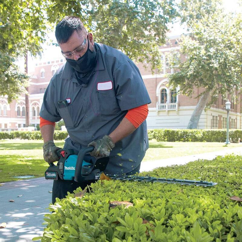 Makita XGT 40V max Brushless Cordless 24 in. Rough Cut Hedge Trimmer Kit (4.0Ah) - GHU01M1
