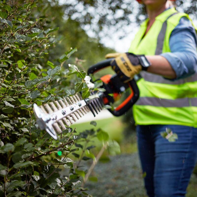 ECHO eFORCE 28 in. 56-Volt X Series Double-Sided Cordless Battery Powered Hedge Trimmer with 2.5Ah Battery and Rapid Charger - DHC-2800R1