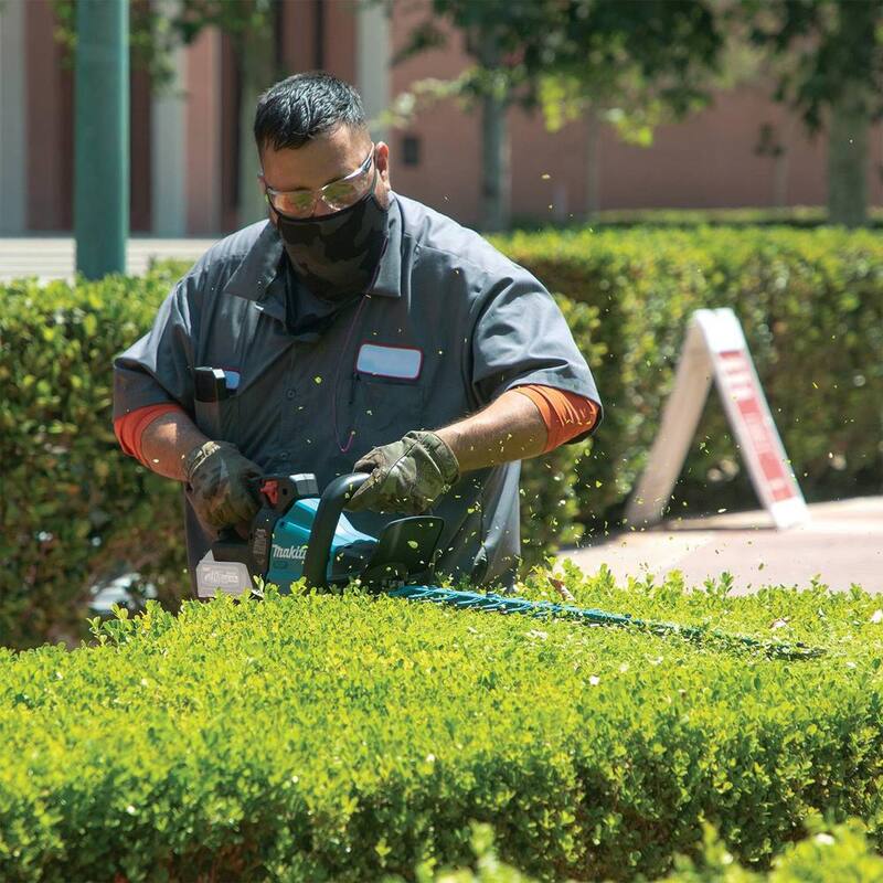 Makita XGT 40V max Brushless Cordless 30 in. Hedge Trimmer (Tool Only) - GHU03Z