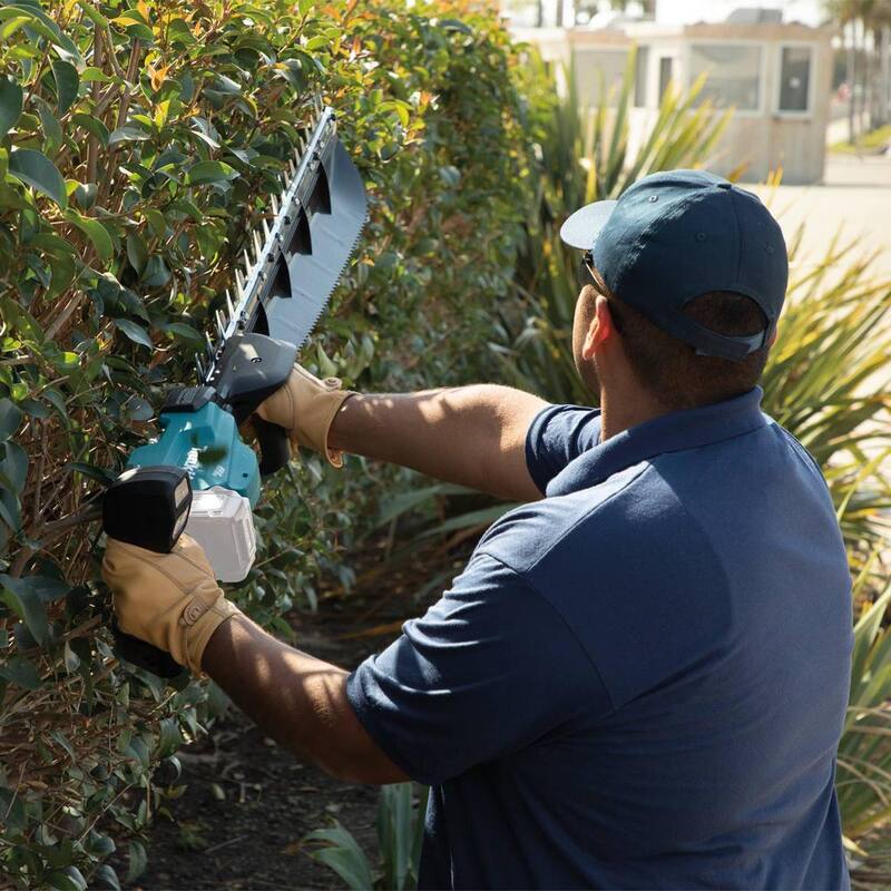 Makita XGT 40V max Brushless Cordless 24 in. Single-Sided Hedge Trimmer (Tool Only) - GHU04Z