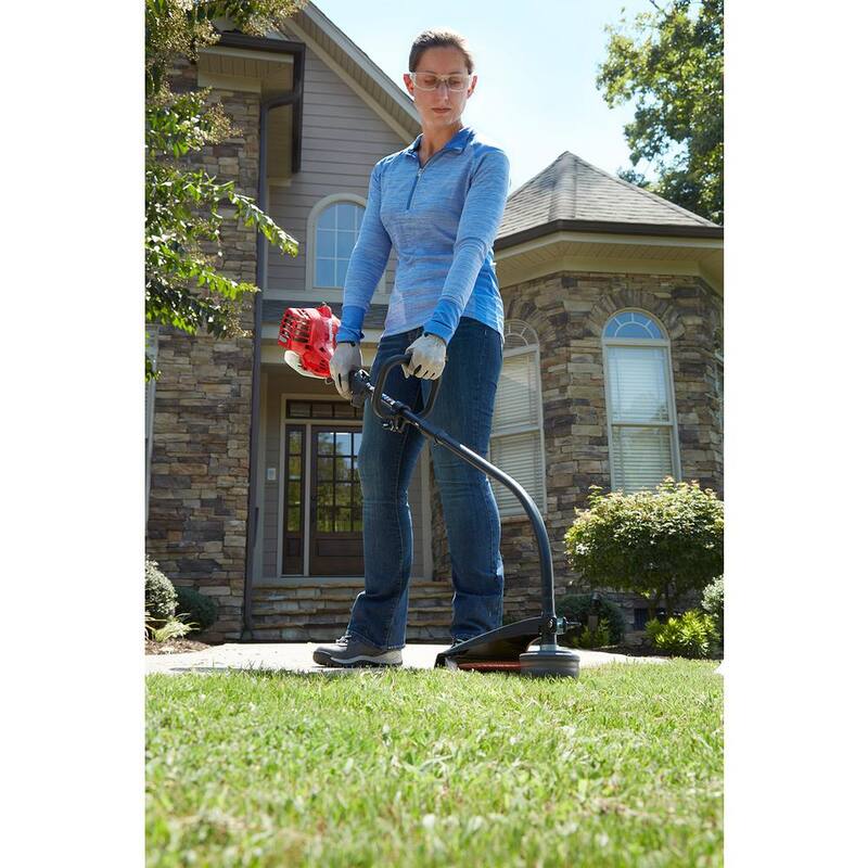 Homelite 2-Stroke 26 cc Curved Shaft Gas Trimmer - UT26CSL3VNM